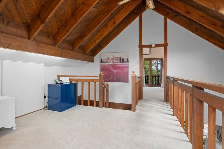 Photo of property in 261 Shakespeare Street, Leamington, Cambridge, 3432