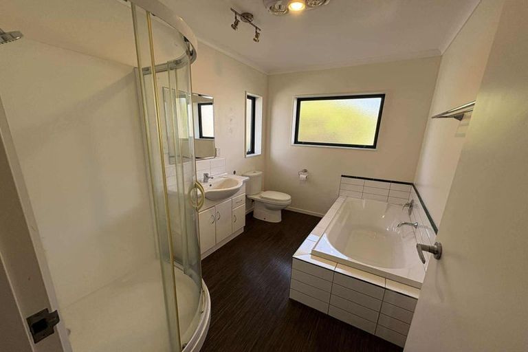 Photo of property in 4 Kekerenga Street, Strathmore Park, Wellington, 6022