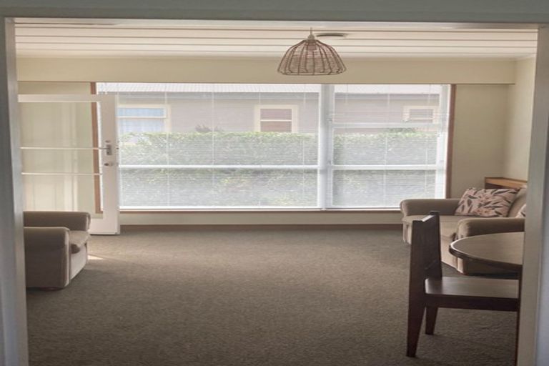 Photo of property in 2/12 The Parade, Bucklands Beach, Auckland, 2012