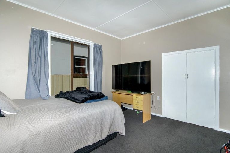 Photo of property in 91 Derby Street, Westport, 7825