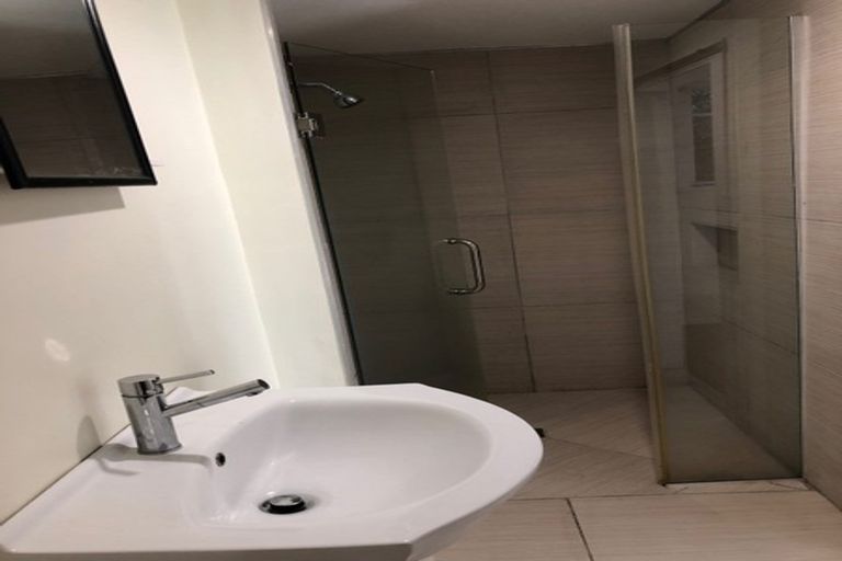 Photo of property in 3/138 Rangatira Road, Beach Haven, Auckland, 0626