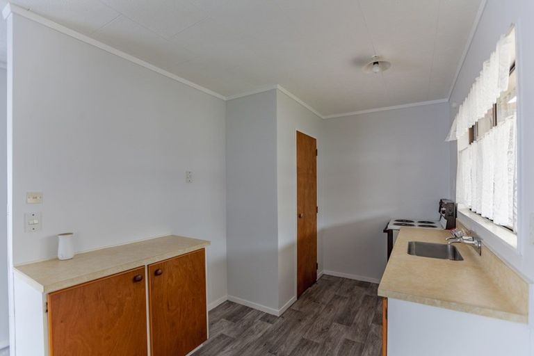 Photo of property in 6 Blundell Avenue, Waipukurau, 4200