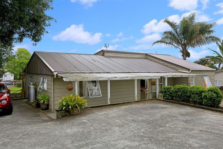 Photo of property in 1/3185 Great North Road, New Lynn, Auckland, 0600