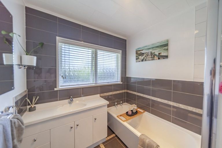 Photo of property in 19 Len Davis Terrace, Pirimai, Napier, 4112