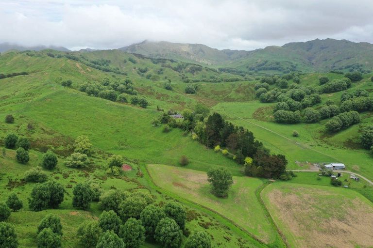 Photo of property in 109 Paremata Branch Road, Tolaga Bay, 4077