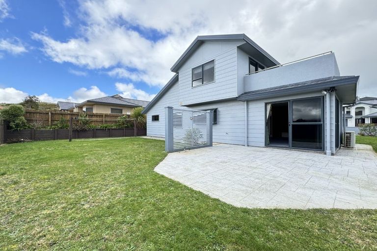 Photo of property in 5 Pigeonwood Lane, Woodridge, Wellington, 6037