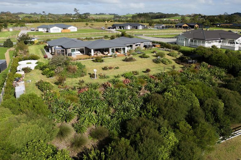 Photo of property in 28 Awatiro Drive, Kaukapakapa, 0871