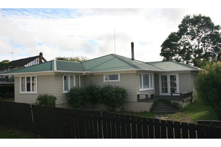 Photo of property in 8 Oraha Road, Huapai, Kumeu, 0810