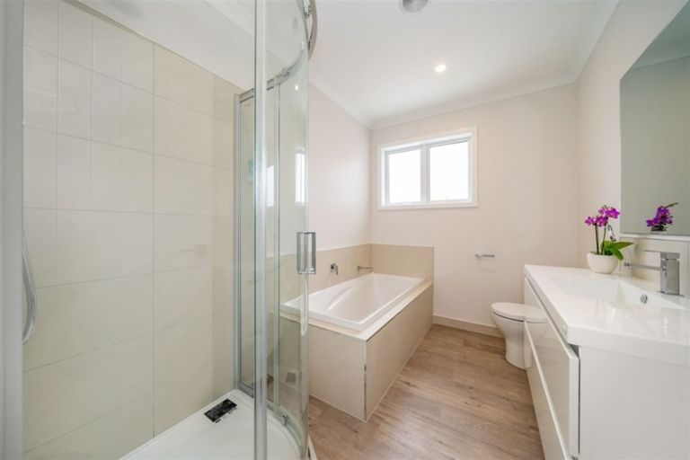 Photo of property in 12 Poulson Grove, Trentham, Upper Hutt, 5018