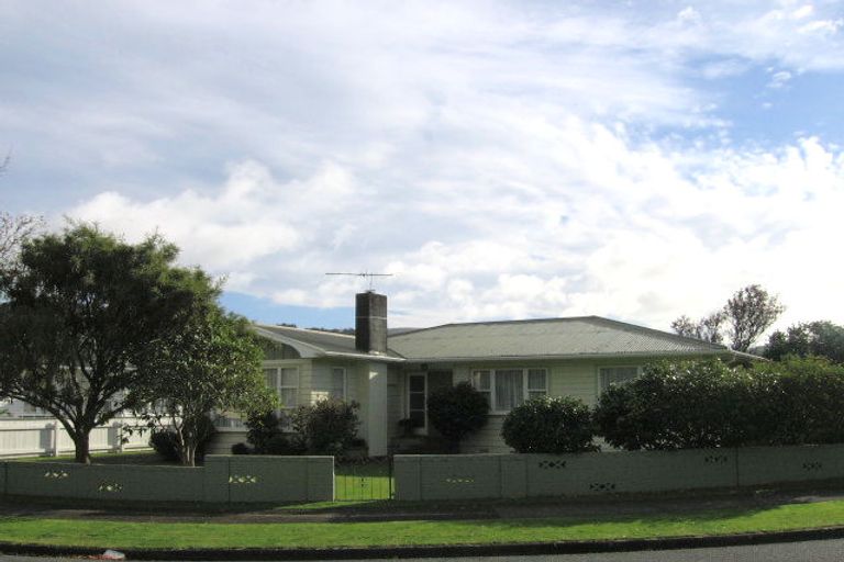 Photo of property in 21 Mcdonald Street, Taita, Lower Hutt, 5011