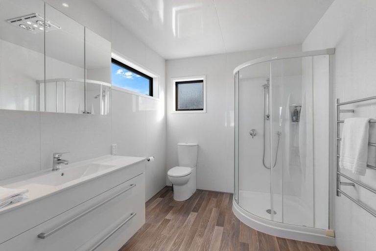 Photo of property in 2 Banks Street, Cooks Beach, Whitianga, 3591