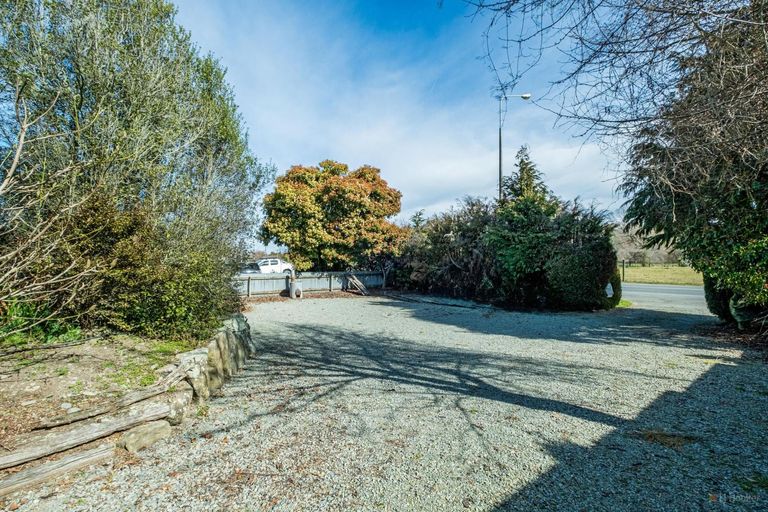 Photo of property in 10 Main North Road, Geraldine, 7930