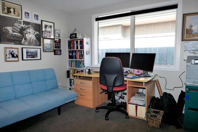 Photo of property in 5 Mahia Lane, Waikanae, 5036