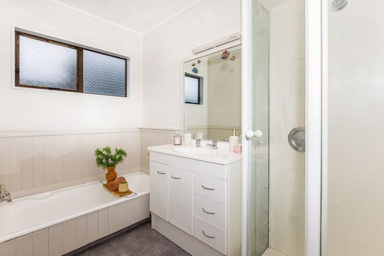 Photo of property in 59 Arawhata Road, Paraparaumu, 5032