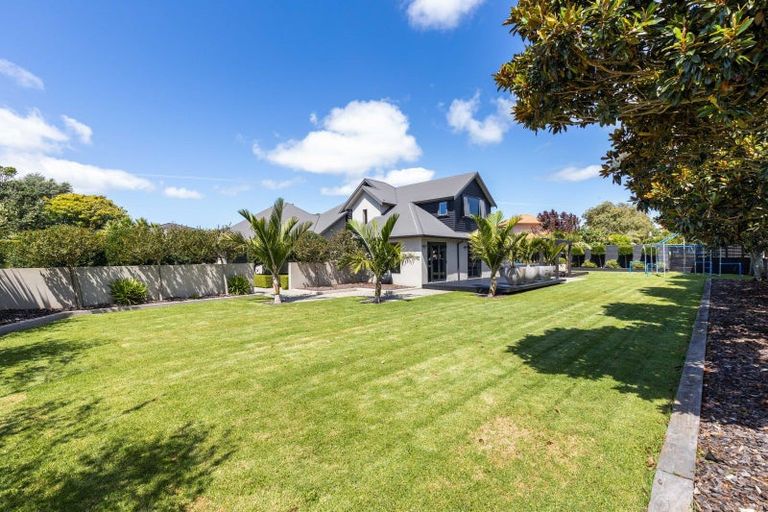 Photo of property in 5-7 Adam Lile Drive, Highlands Park, New Plymouth, 4312