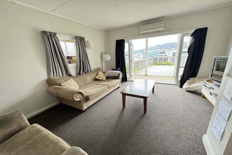 Photo of property in 239 The Terrace, Te Aro, Wellington, 6011