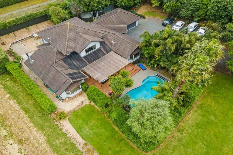 Photo of property in 1093 Glenbrook Road, Glenbrook, Waiuku, 2681