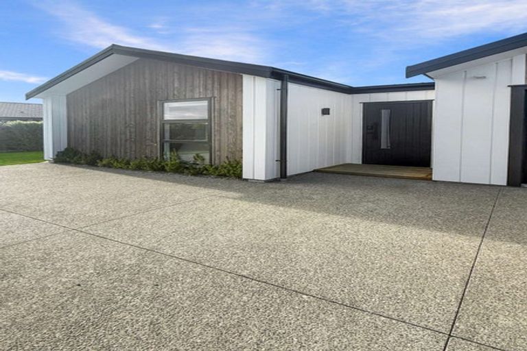 Photo of property in 124 Churcher Street, Maewa, Feilding, 4702