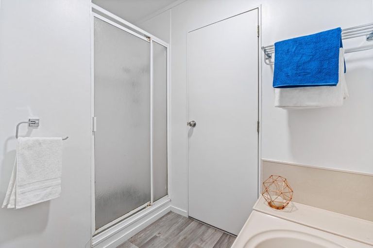 Photo of property in 5 Posa Avenue, Henderson, Auckland, 0612