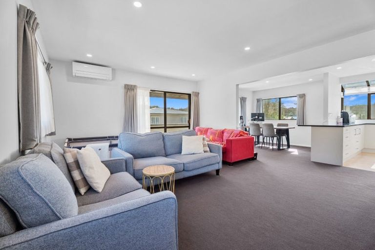 Photo of property in 2/12 Gazelle Avenue, Beach Haven, Auckland, 0626