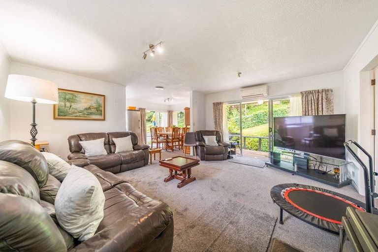 Photo of property in 2/19 James Grove, Stokes Valley, Lower Hutt, 5019