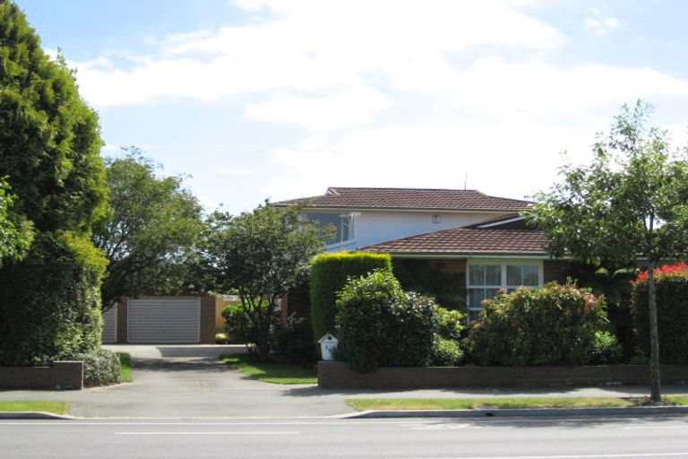 Photo of property in 362 Yaldhurst Road, Russley, Christchurch, 8042