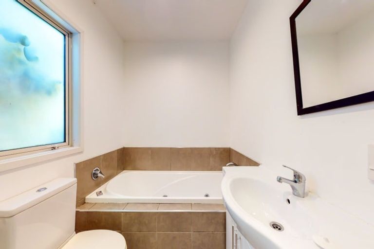 Photo of property in 100a Holloway Road, Aro Valley, Wellington, 6021