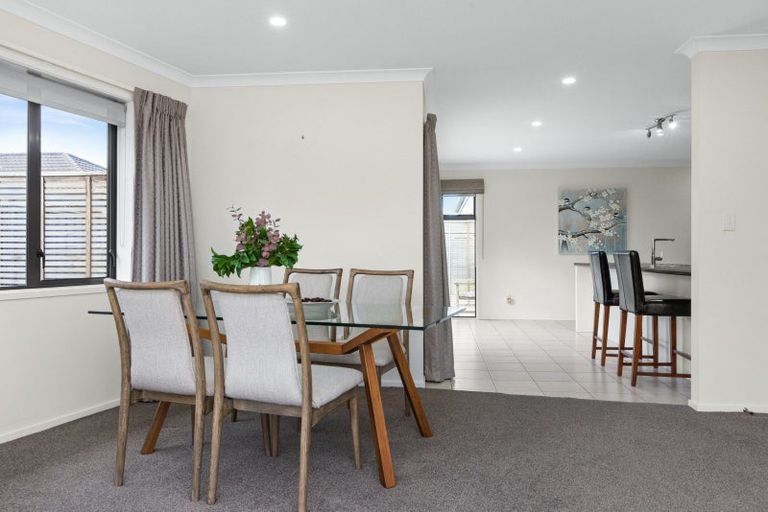 Photo of property in 12 Portland Place, Poraiti, Napier, 4112