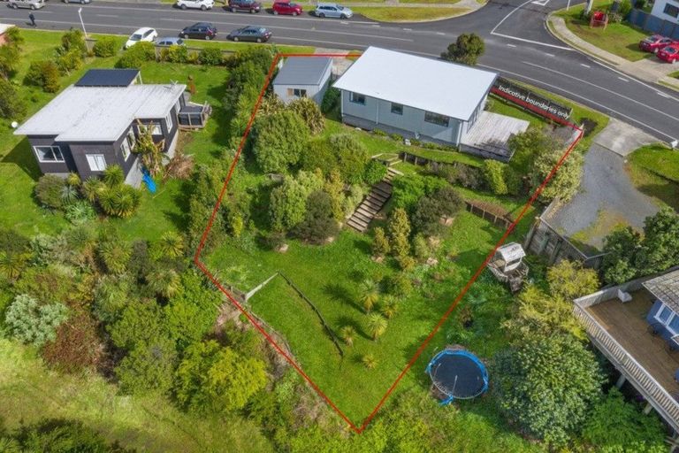 Photo of property in 30 Manukau Road, Raglan, 3225
