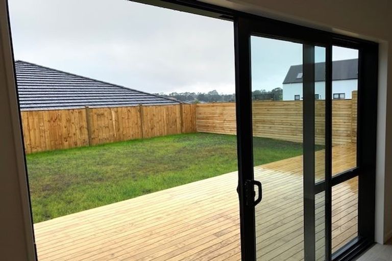 Photo of property in 19 Kelly Road, Riverhead, 0820