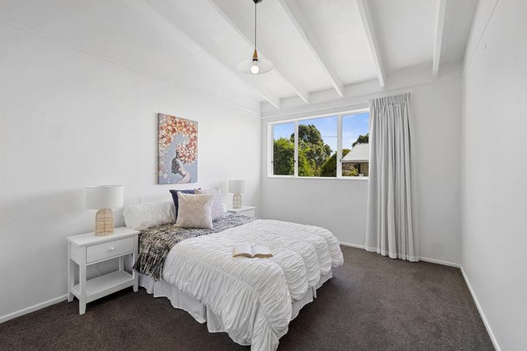 Photo of property in 28 Norwich Avenue, Spotswood, New Plymouth, 4310