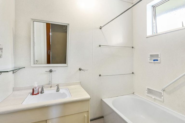 Photo of property in 86 Gray Avenue, Paraparaumu Beach, Paraparaumu, 5032