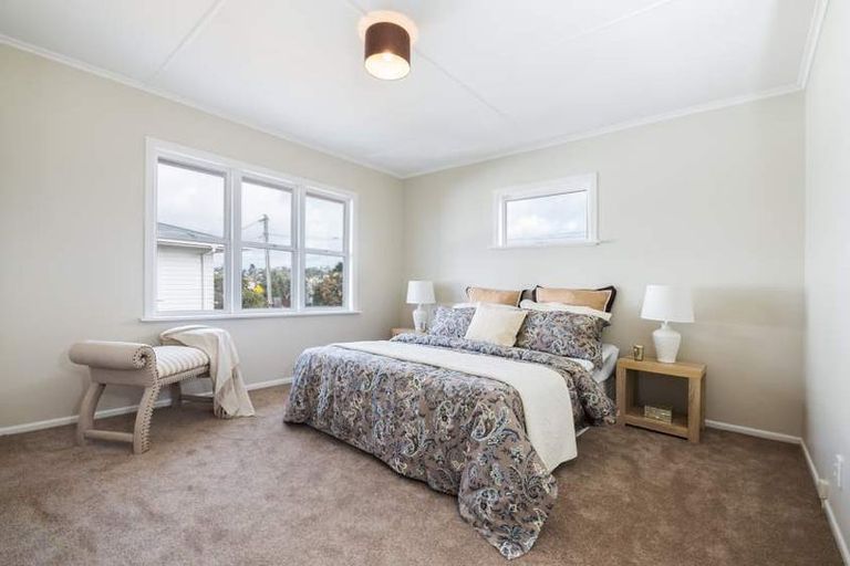 Photo of property in 215 Sunnynook Road, Wairau Valley, Auckland, 0627