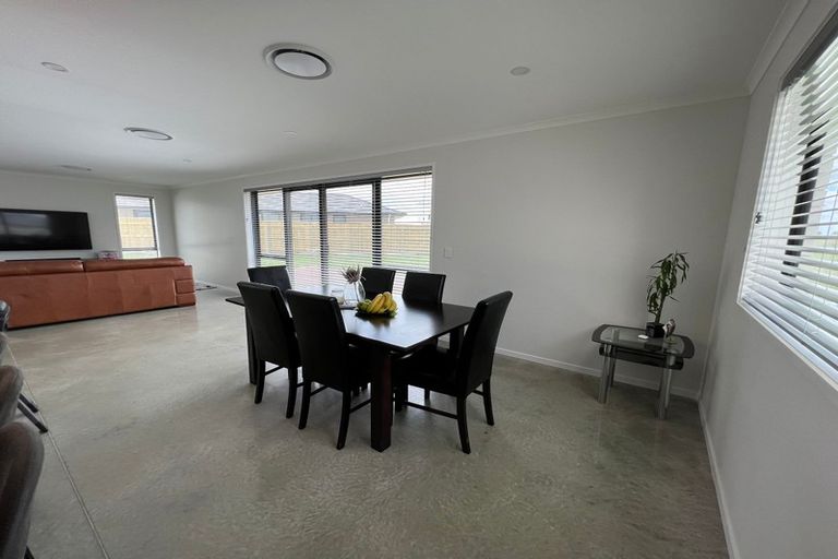 Photo of property in 32 County Drive, Hawera, 4610