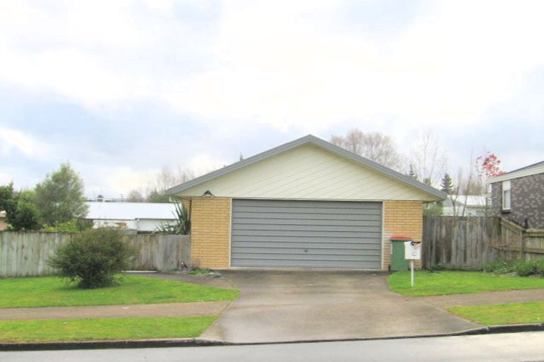 Photo of property in 98 Dixon Road, Glenview, Hamilton, 3206