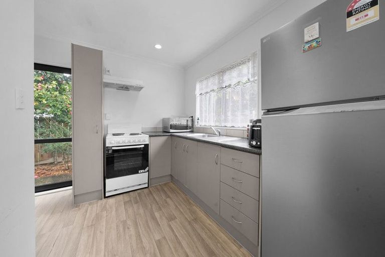 Photo of property in 56 Christmas Road, Manurewa, Auckland, 2102