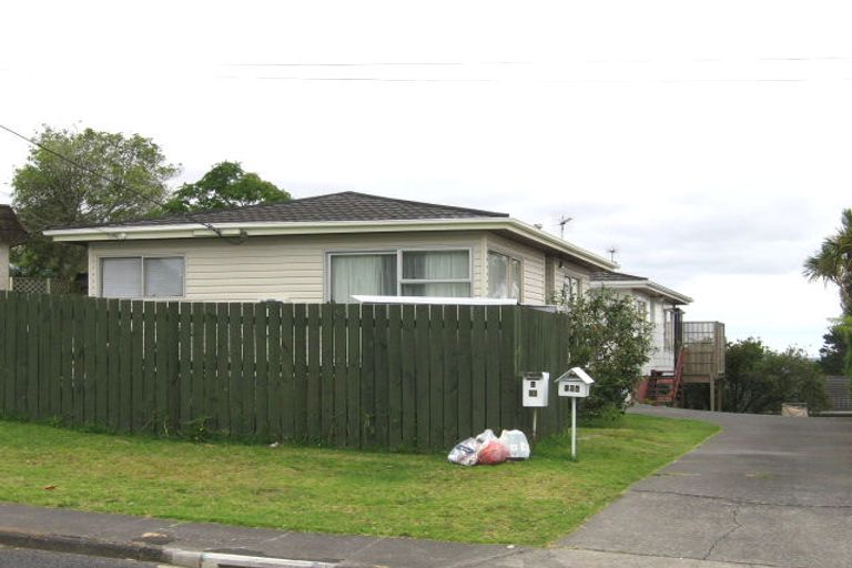 Photo of property in 1/38 Aeroview Drive, Beach Haven, Auckland, 0626