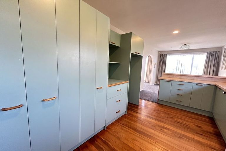 Photo of property in 64 Oriana Crescent, Hornby, Christchurch, 8042