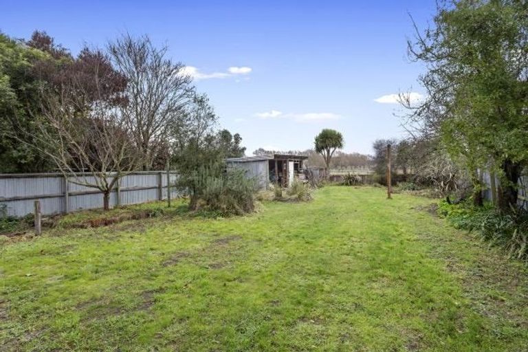 Photo of property in 76 Ferry Road, Woodend Beach, Kaiapoi, 7691