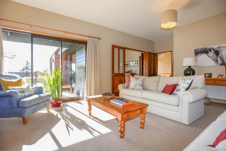 Photo of property in 292 Centaurus Road, Hillsborough, Christchurch, 8022