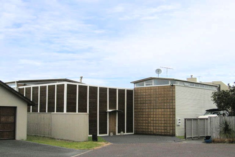 Photo of property in 4 Lagoon Way, Omaha, 0986