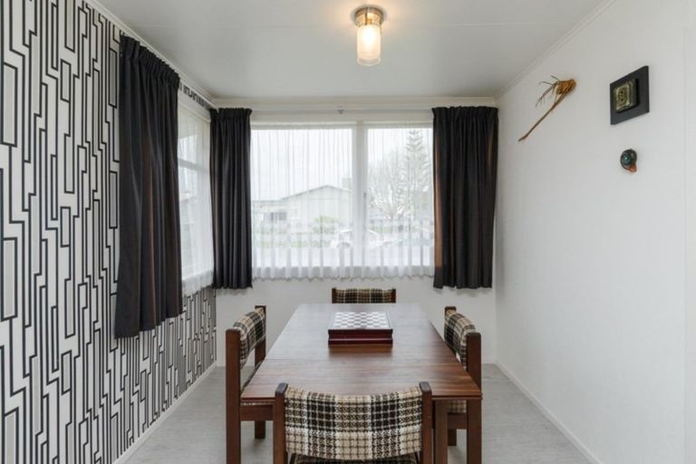 Photo of property in 19 Fergusson Street, Marton, 4710