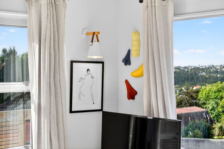 Photo of property in 2/47 Birkdale Road, Birkdale, Auckland, 0626