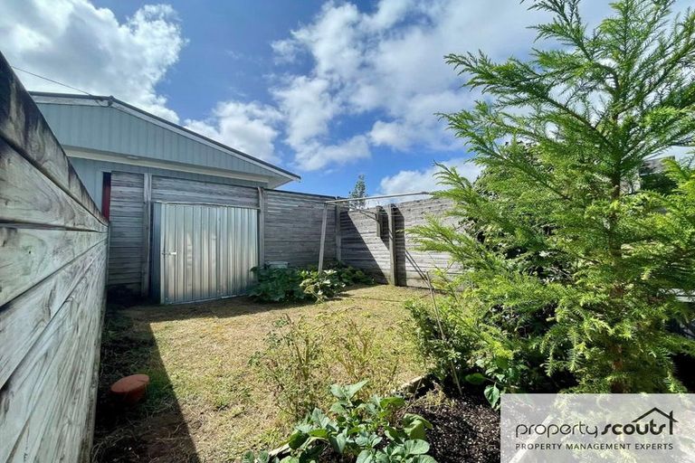 Photo of property in 119 Pioneer Road, Moturoa, New Plymouth, 4310