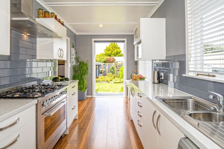 Photo of property in 108 Conway Street, Mayfair, Hastings, 4122