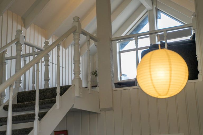 Photo of property in 21 Watts Road, Fernhill, Queenstown, 9300