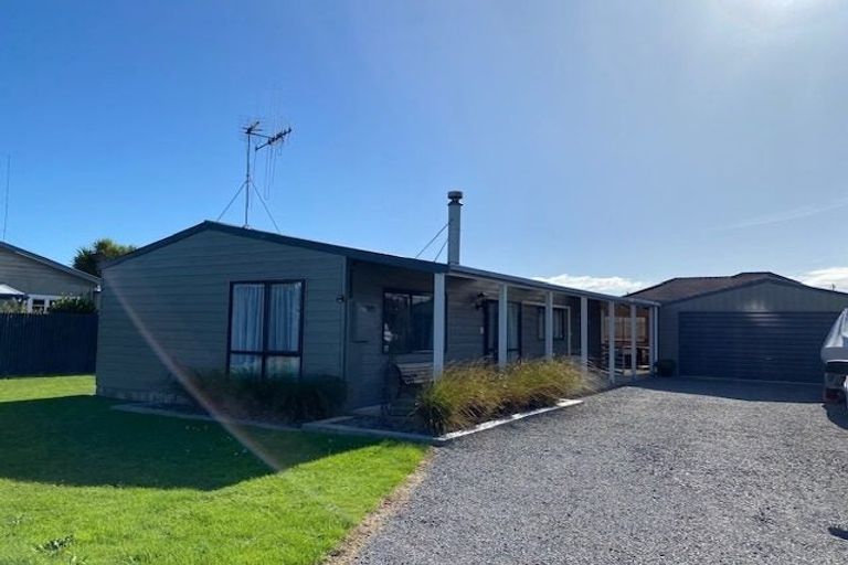 Photo of property in 5 Linklater Avenue, Foxton Beach, Foxton, 4815