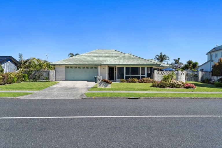 Photo of property in 56 Evans Road, Papamoa Beach, Papamoa, 3118