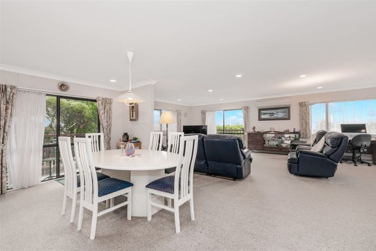 Photo of property in 59 Rhinevale Close, Henderson, Auckland, 0612