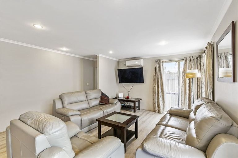 Photo of property in 13a Pax Avenue, Forrest Hill, Auckland, 0620